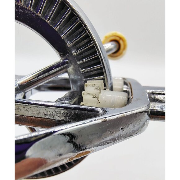 Robinson Hand Crank Egg Beater Vintage Manual Mixer Stainless Steel White Handle - Picture 14 of 14